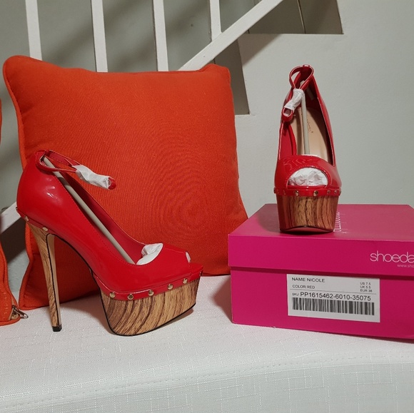 shoes - Picture 2 of 4